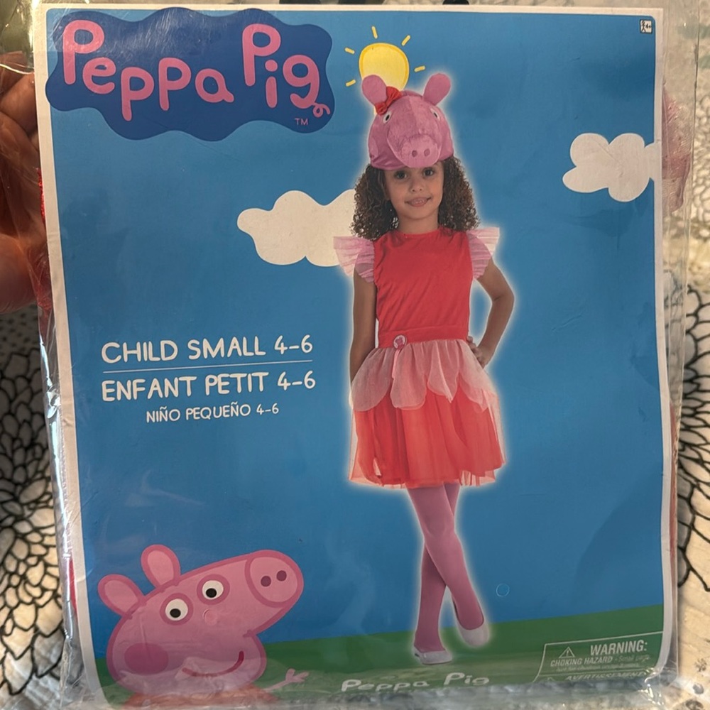 Peppa pig costume NEW